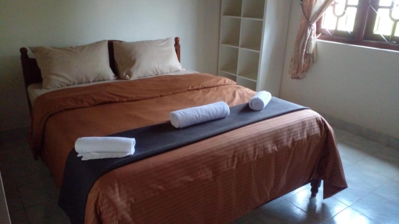 Dream Vacation Home Ampitiya view 4