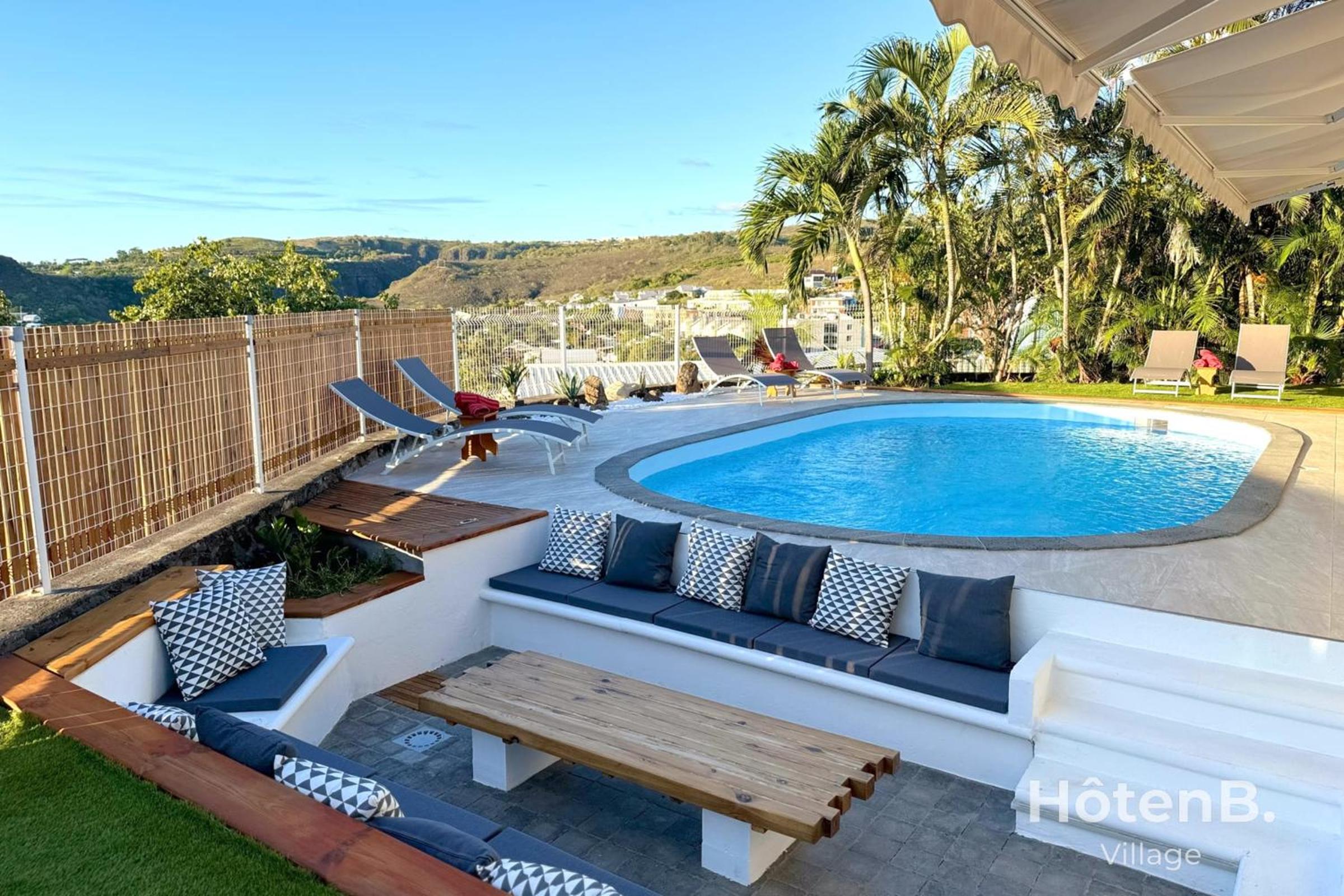 Villa Cosy Kerval Elegance and Serenity with Pool and Stunning Views view 2