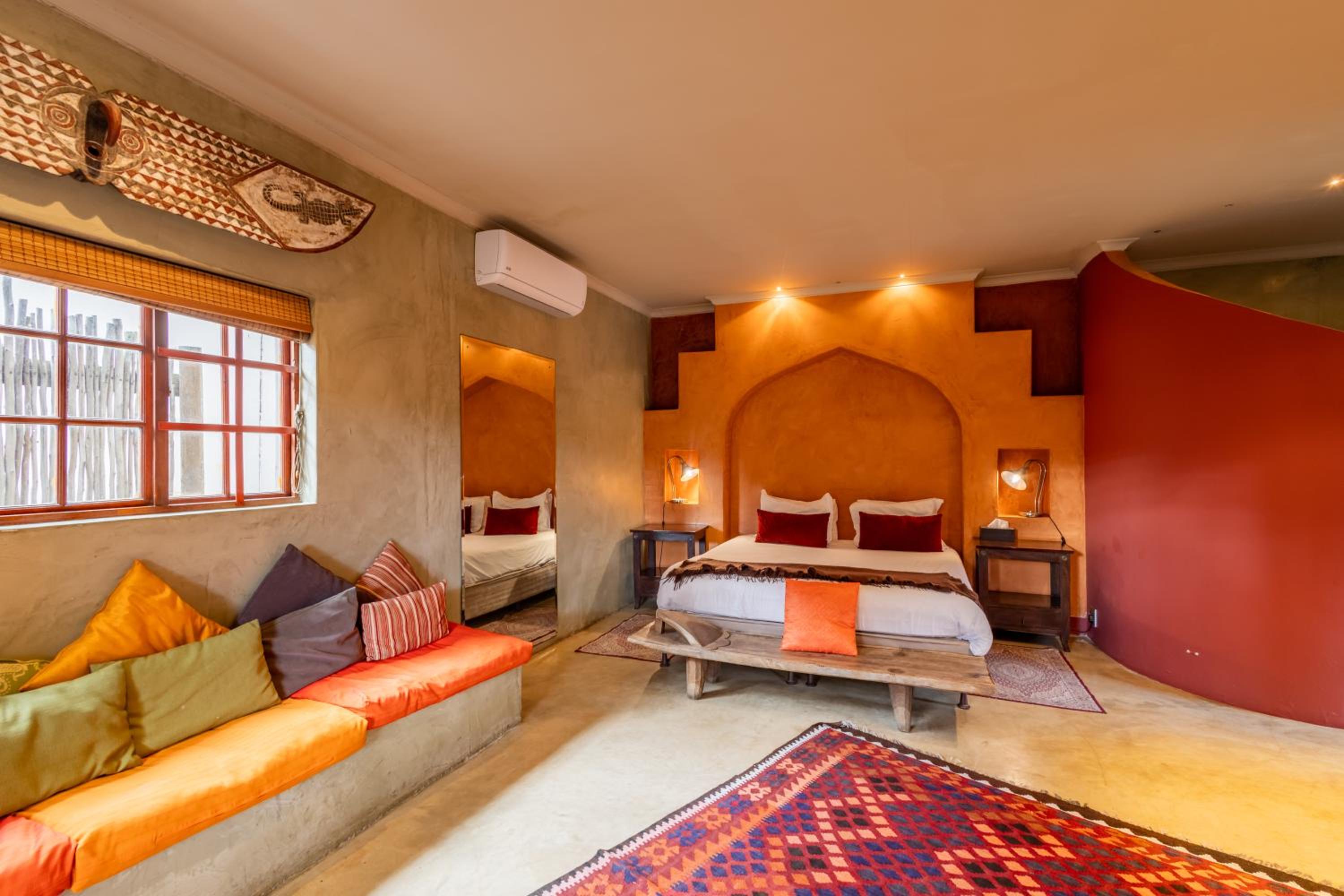 Port Elizabeth Vacations - Singa Lodge - Lion Roars Hotels  Lodges - Property Image 9