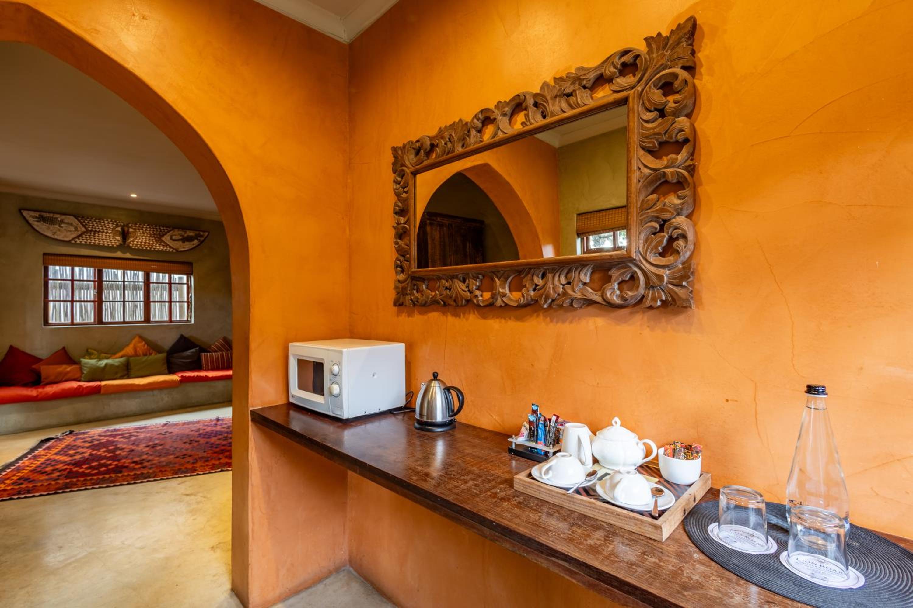 Port Elizabeth Vacations - Singa Lodge - Lion Roars Hotels  Lodges - Property Image 7