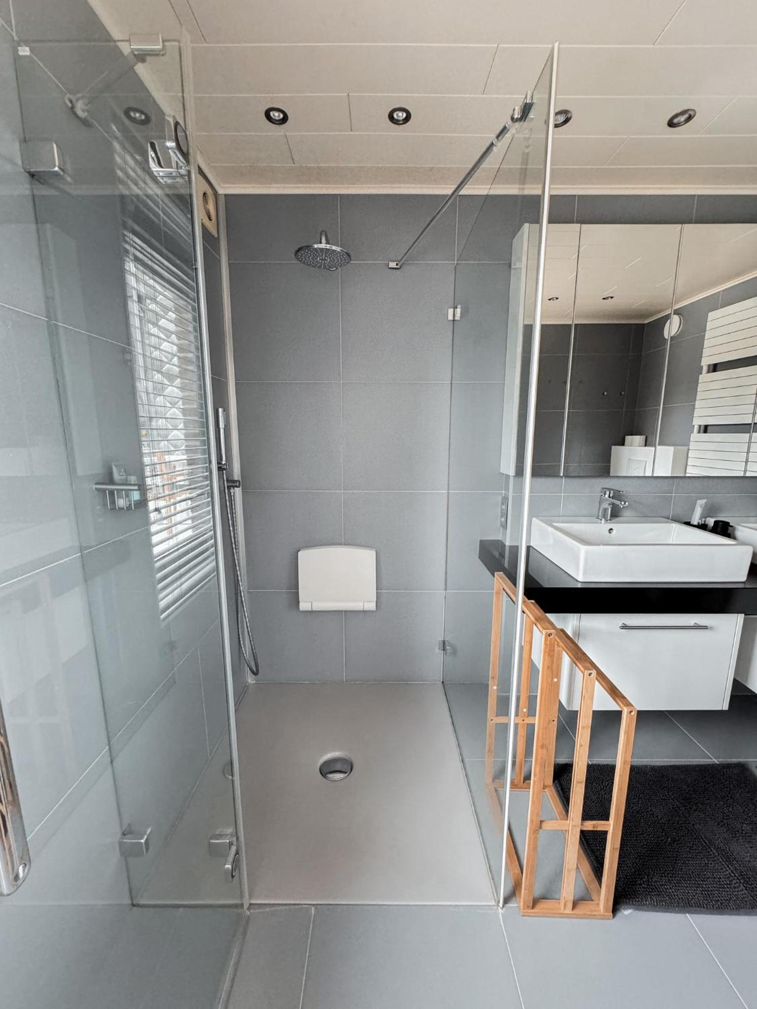 Business Accommodation 'Urban Living' Intimate