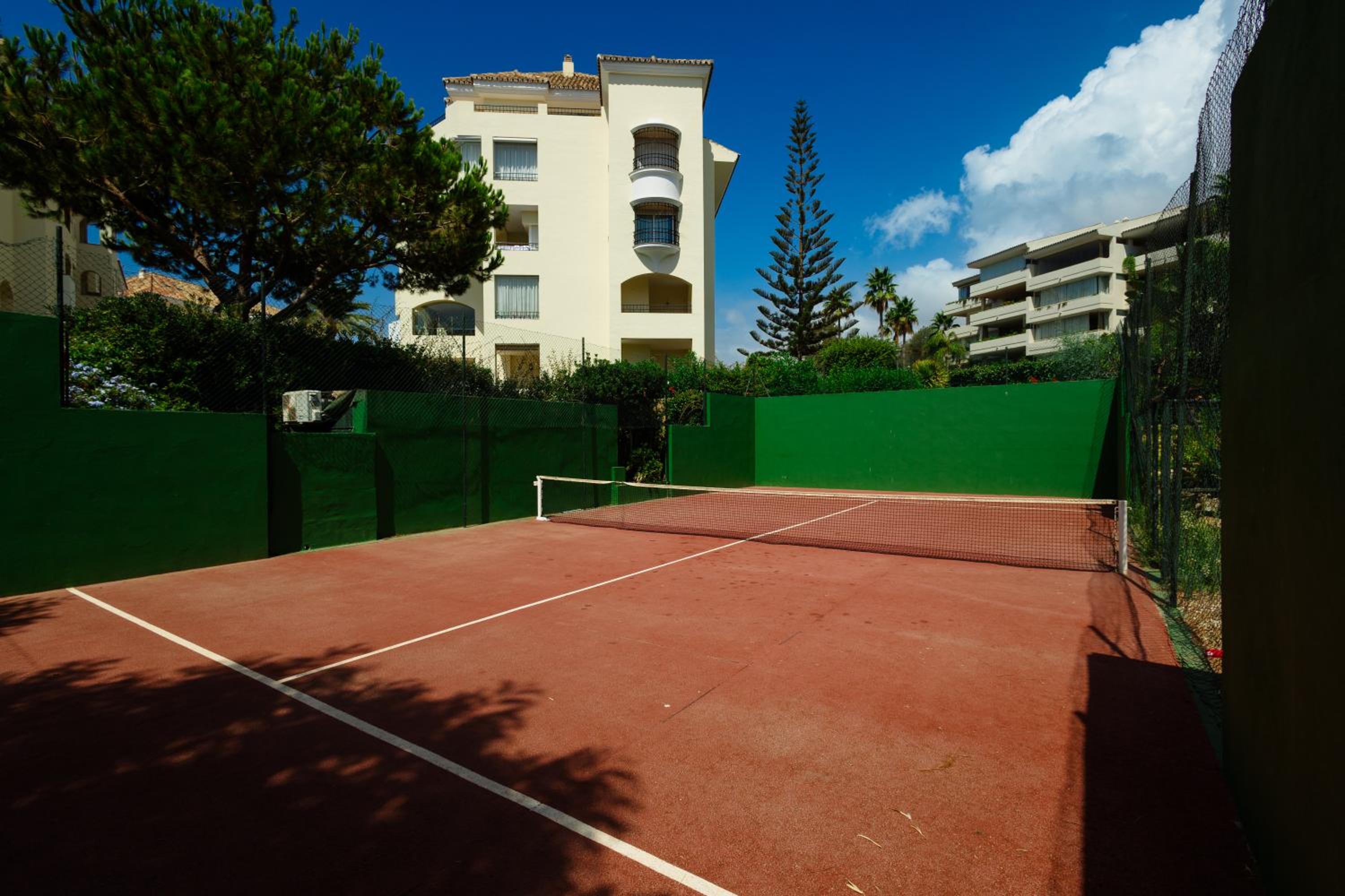 2 bedroom apartment next to the beach in Elviria, Marbella view 5