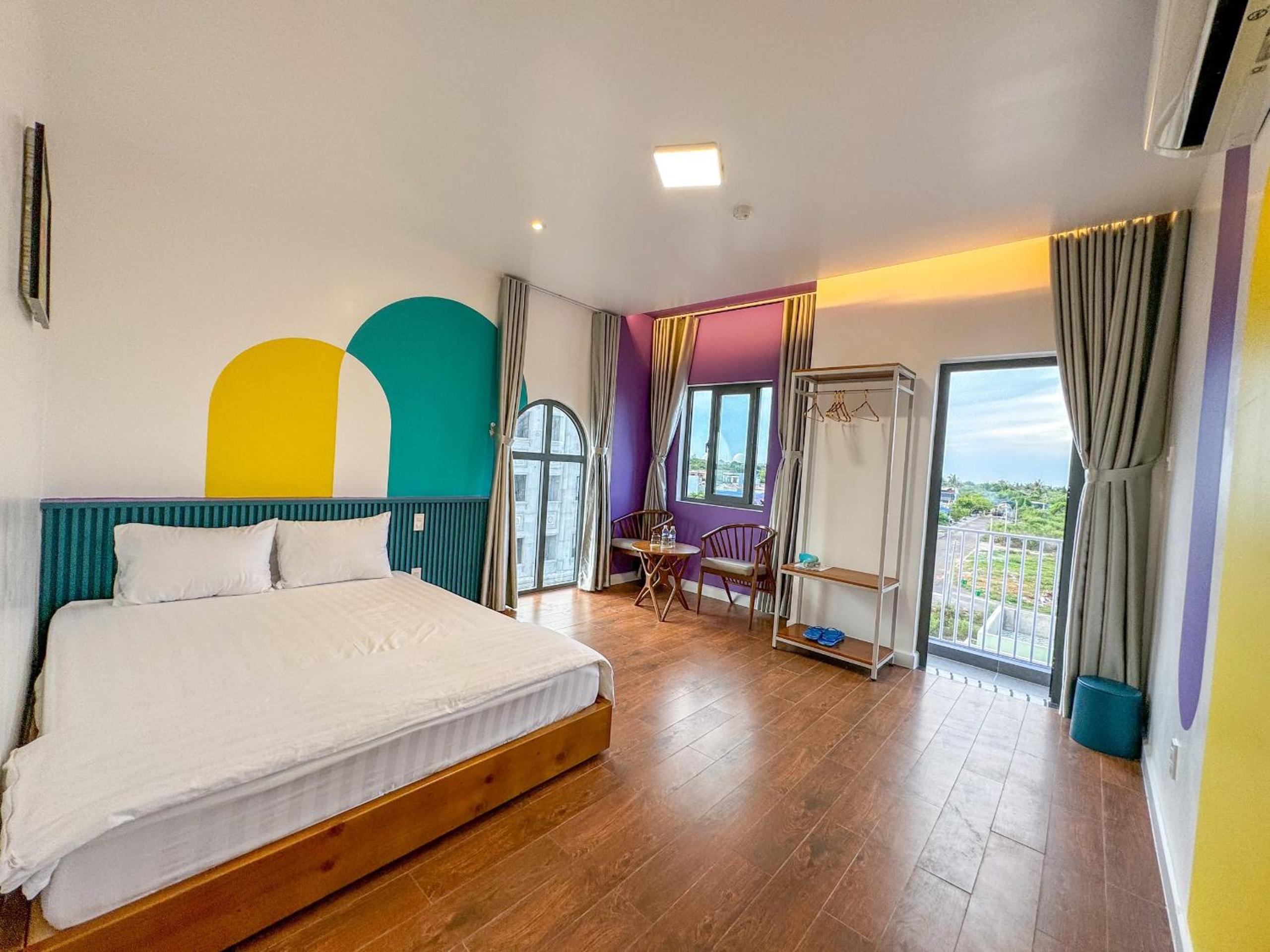 Nang Hotel Dao Phu Quy view 4