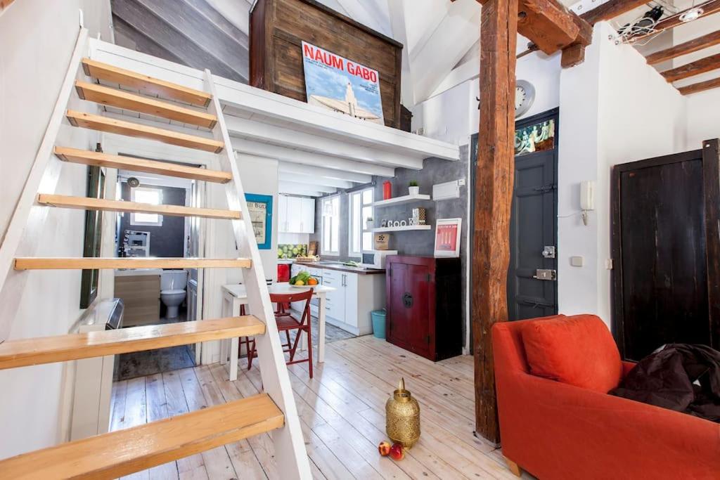 Penthouse with terrace heart of the city