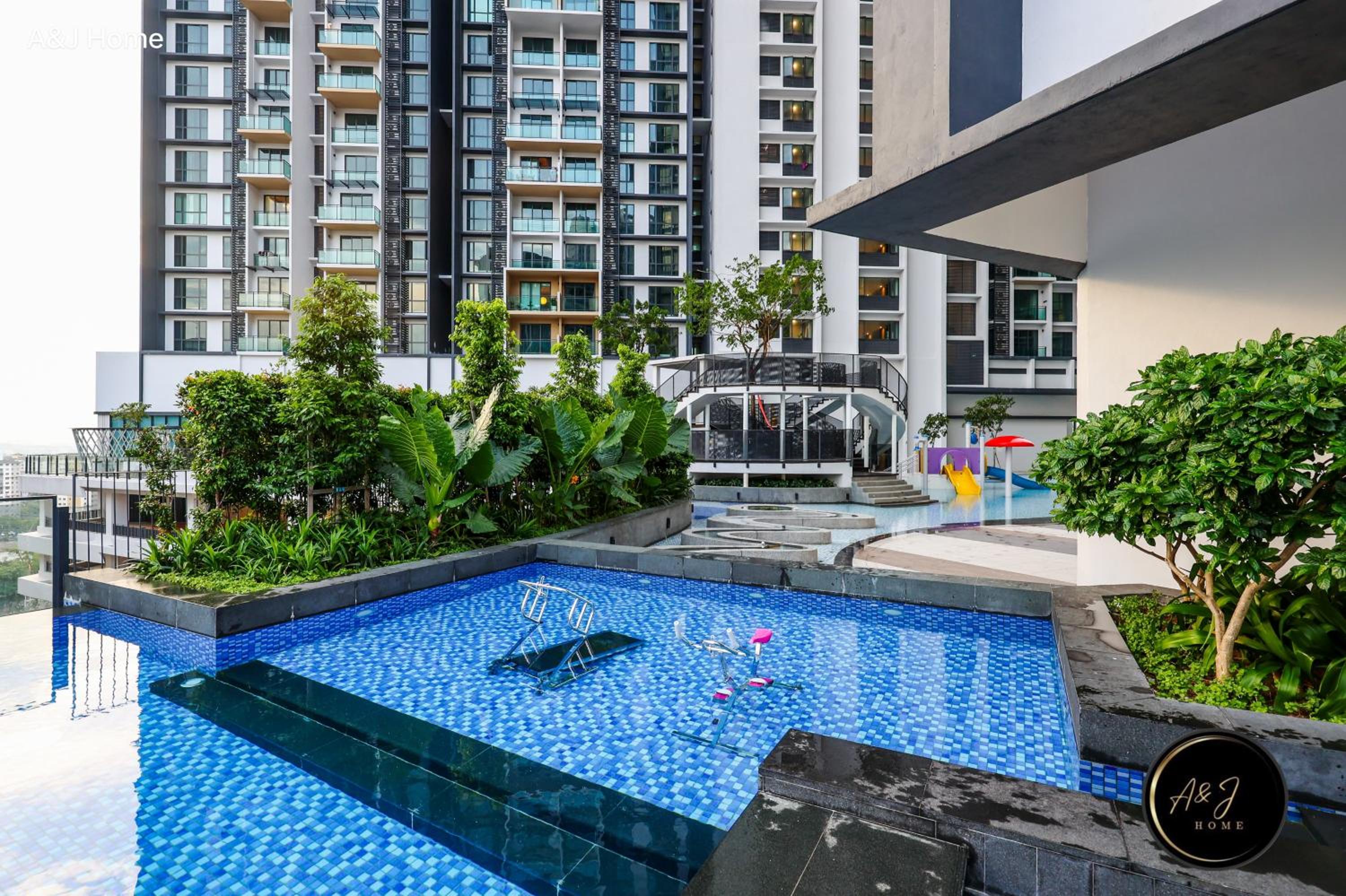 SK2 Luxury Home 3R2B Bloomsvale