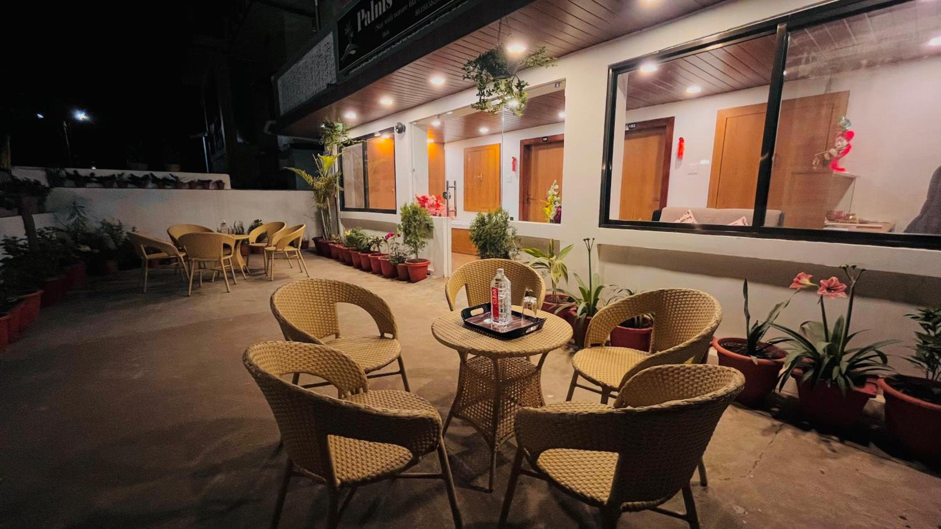 dining
