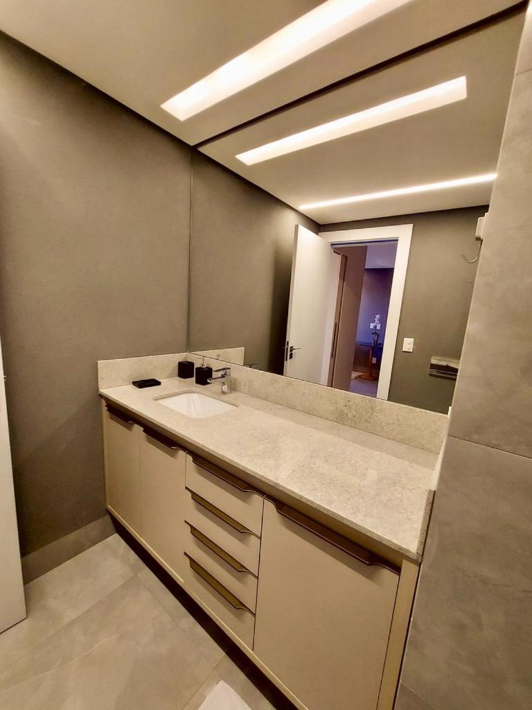 Alto Luxo - 12º Andar, Cama King e Móveis Assinados