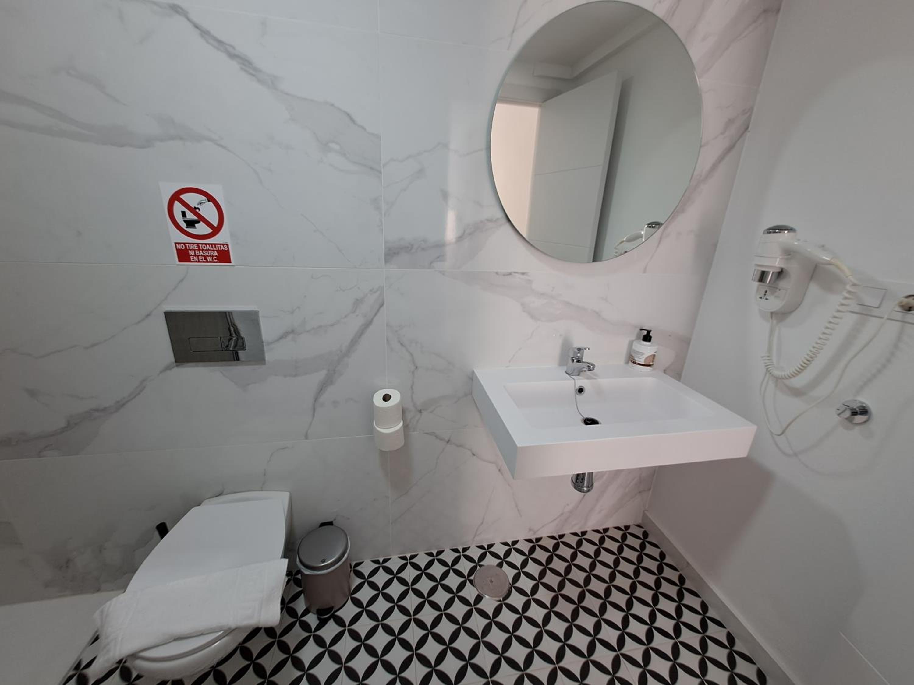 HomeforGuest Apartamento con terraza y piscina en Corralejo