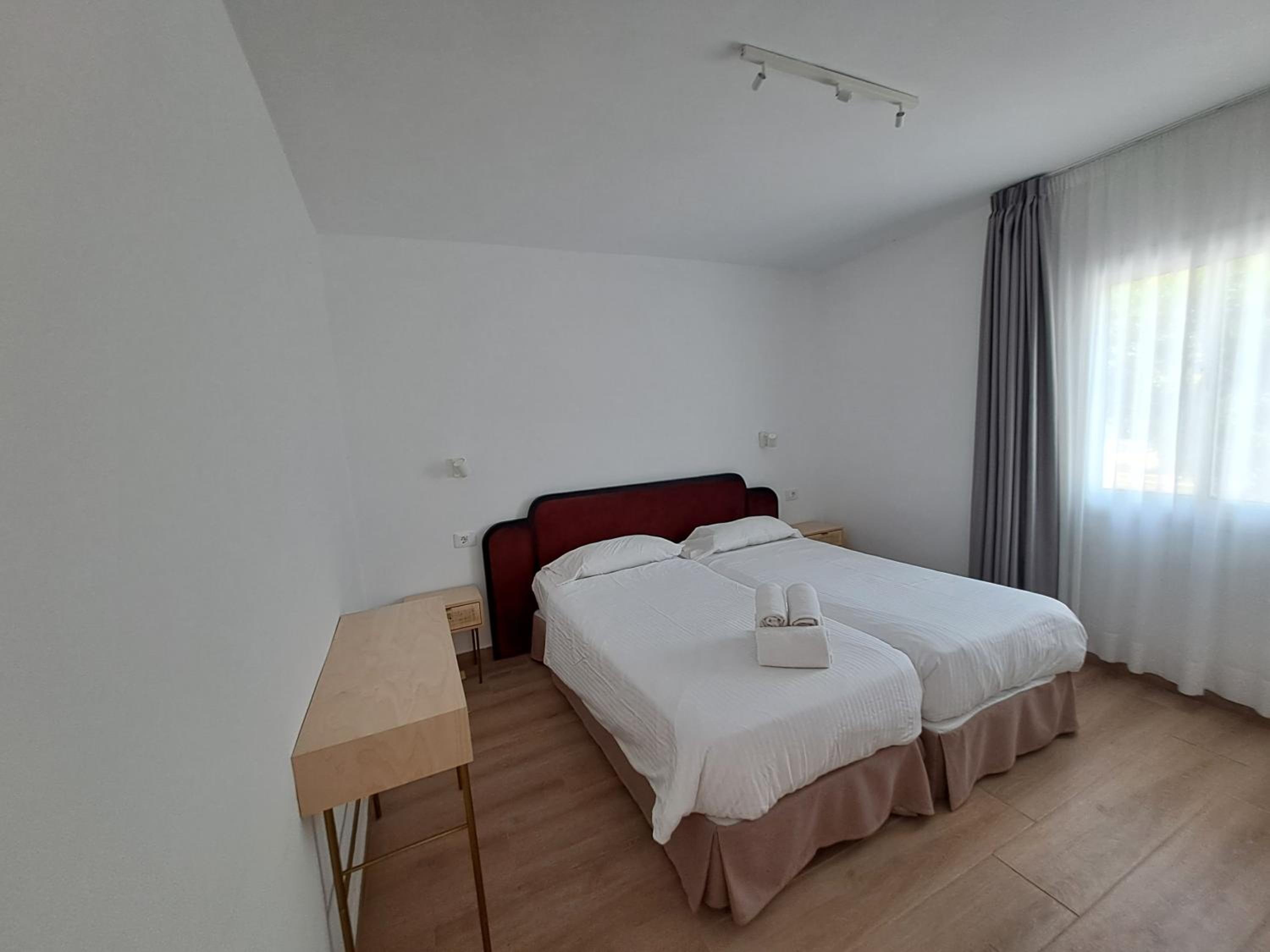 HomeforGuest Apartamento con terraza y piscina en Corralejo