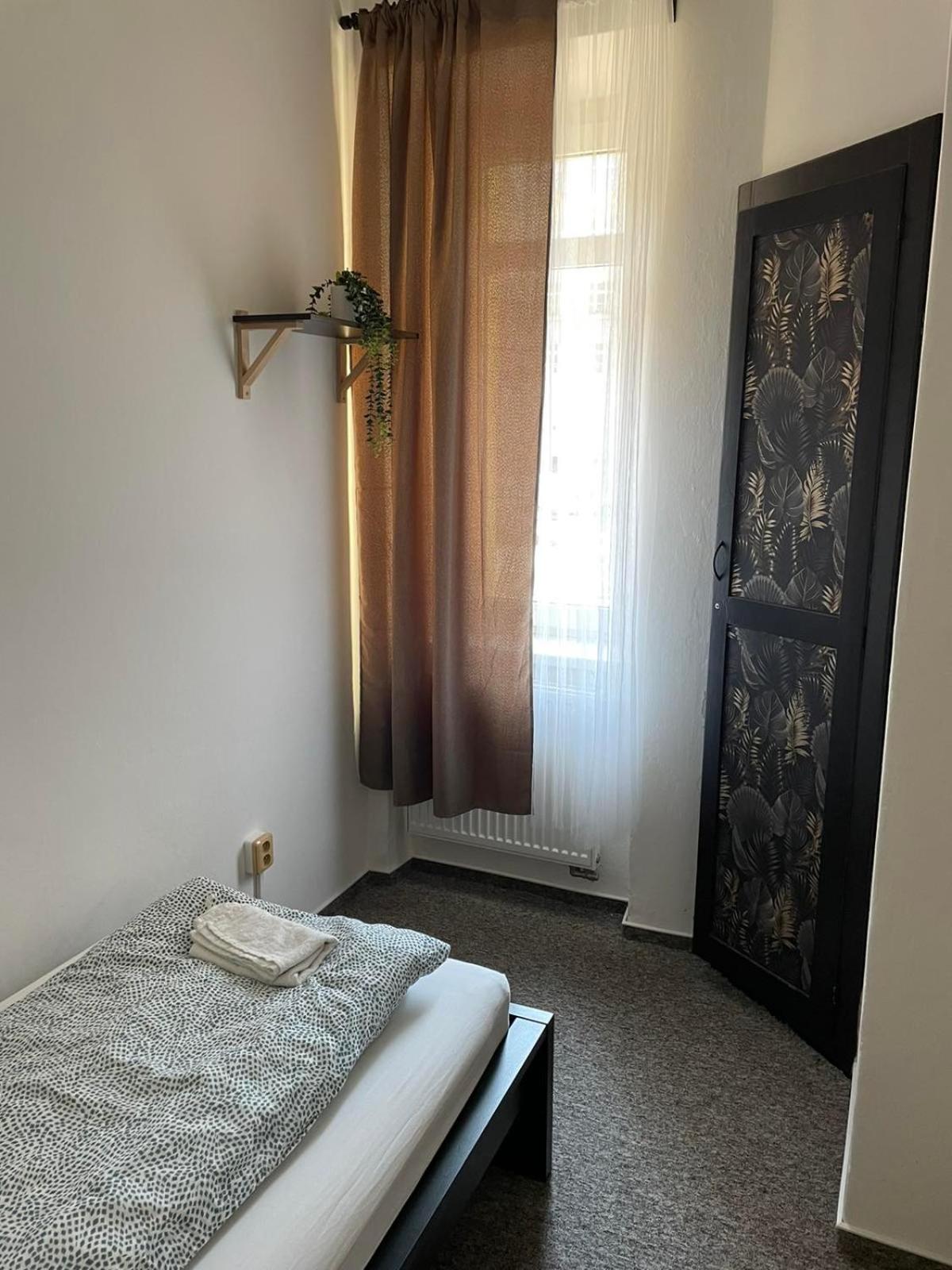Black Style ROOMS Moravske namesti