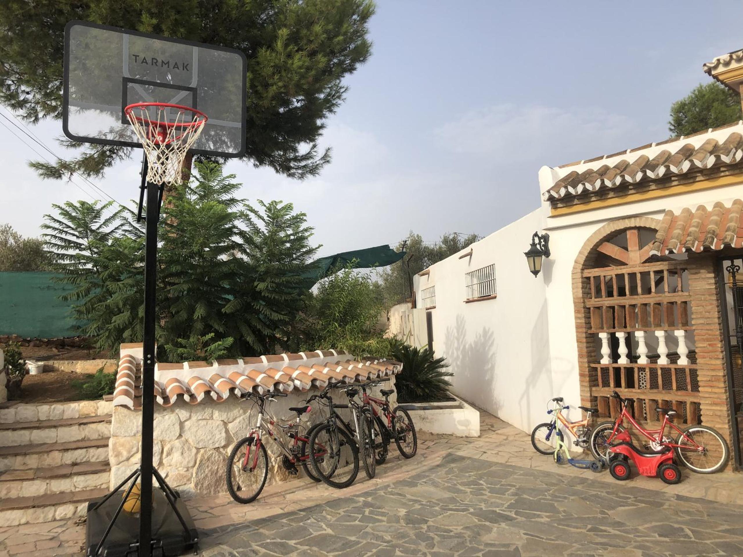 Cubo's Villa Fina & Minigolf included