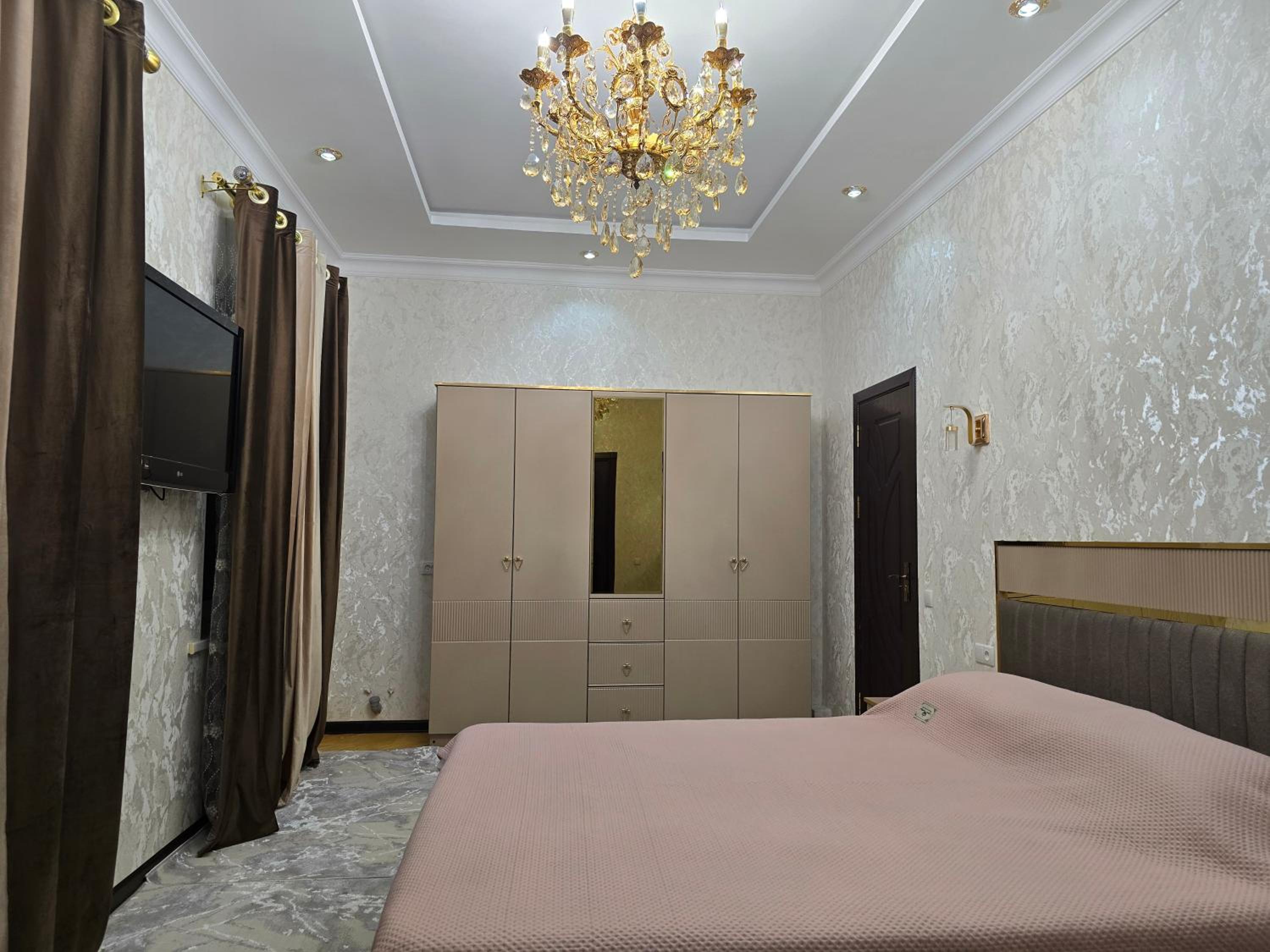 Rano's fayzli Family Guest House