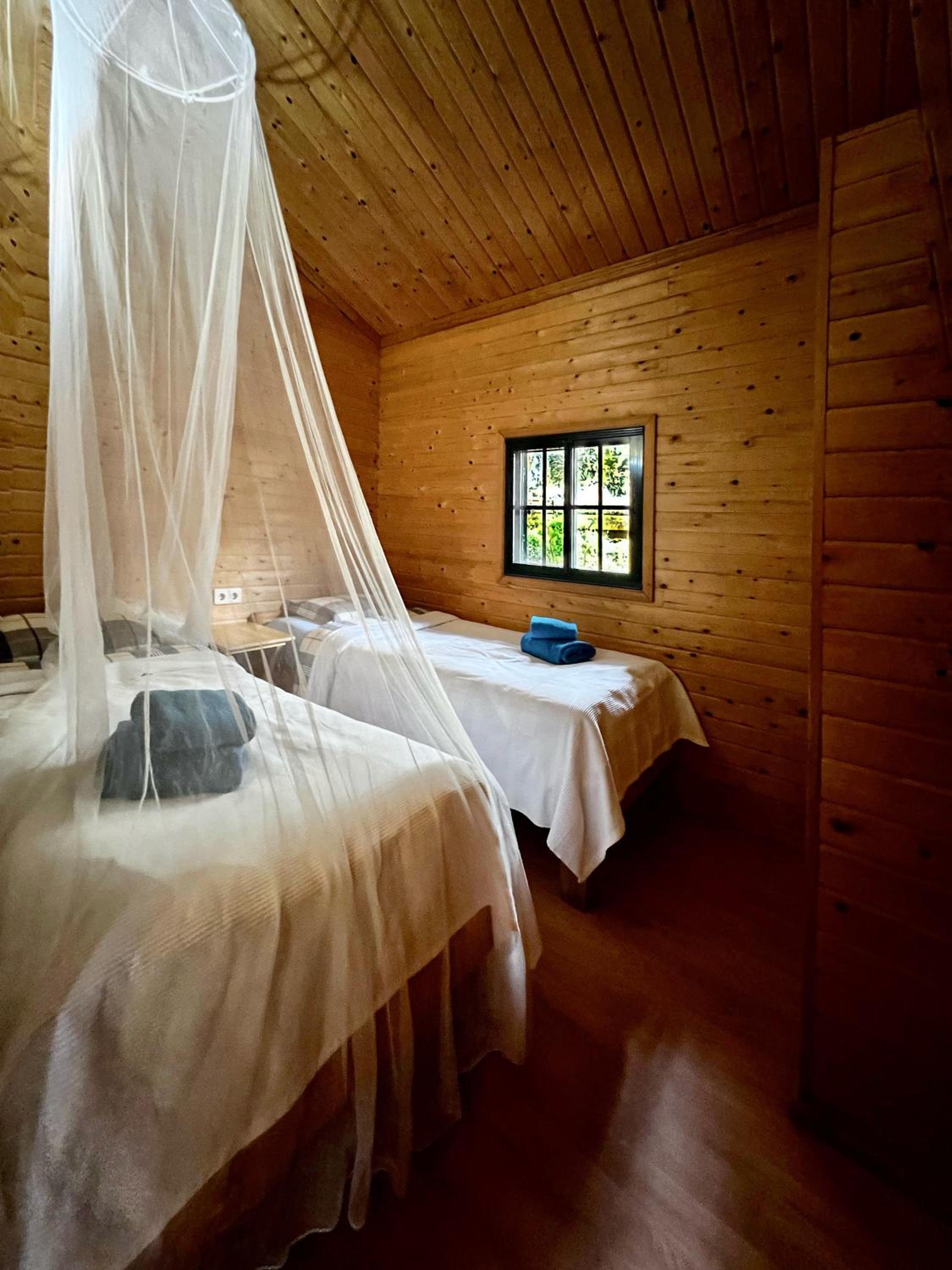 Redondo Lodges