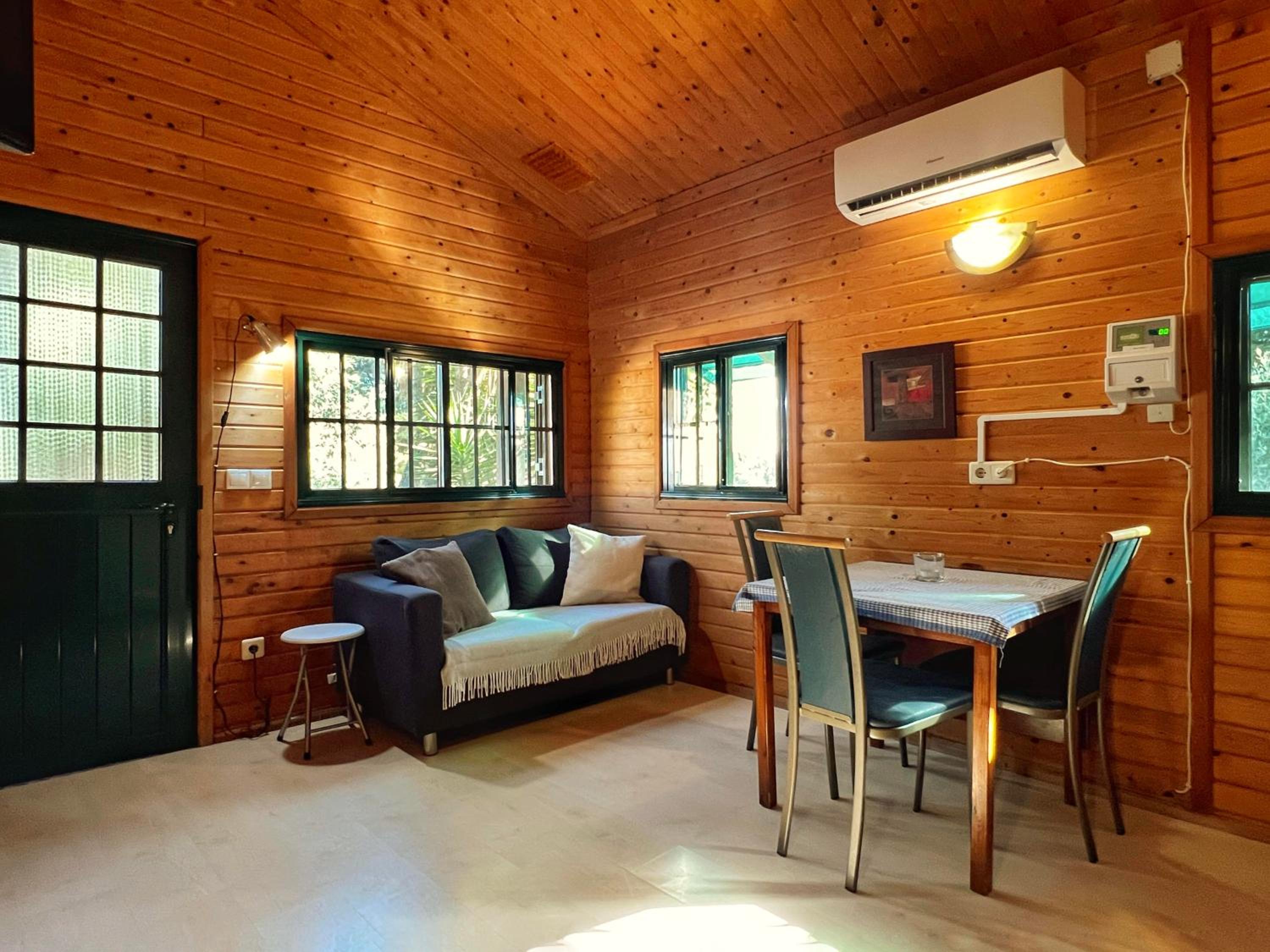 Redondo Lodges