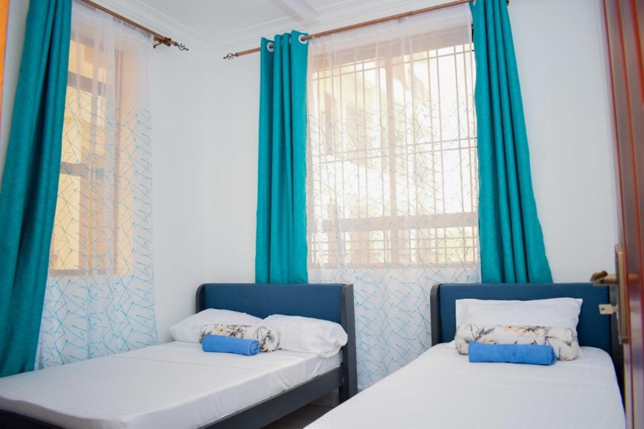 Casey's Apartments Bamburi-2 view 3