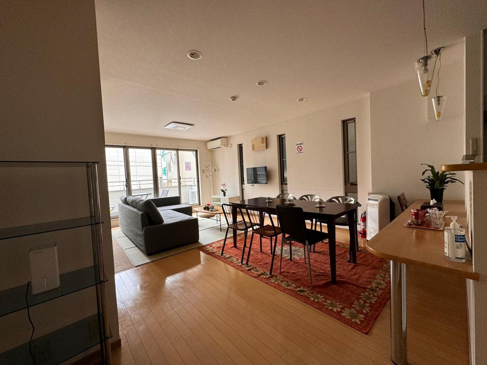 Comfy House Namba