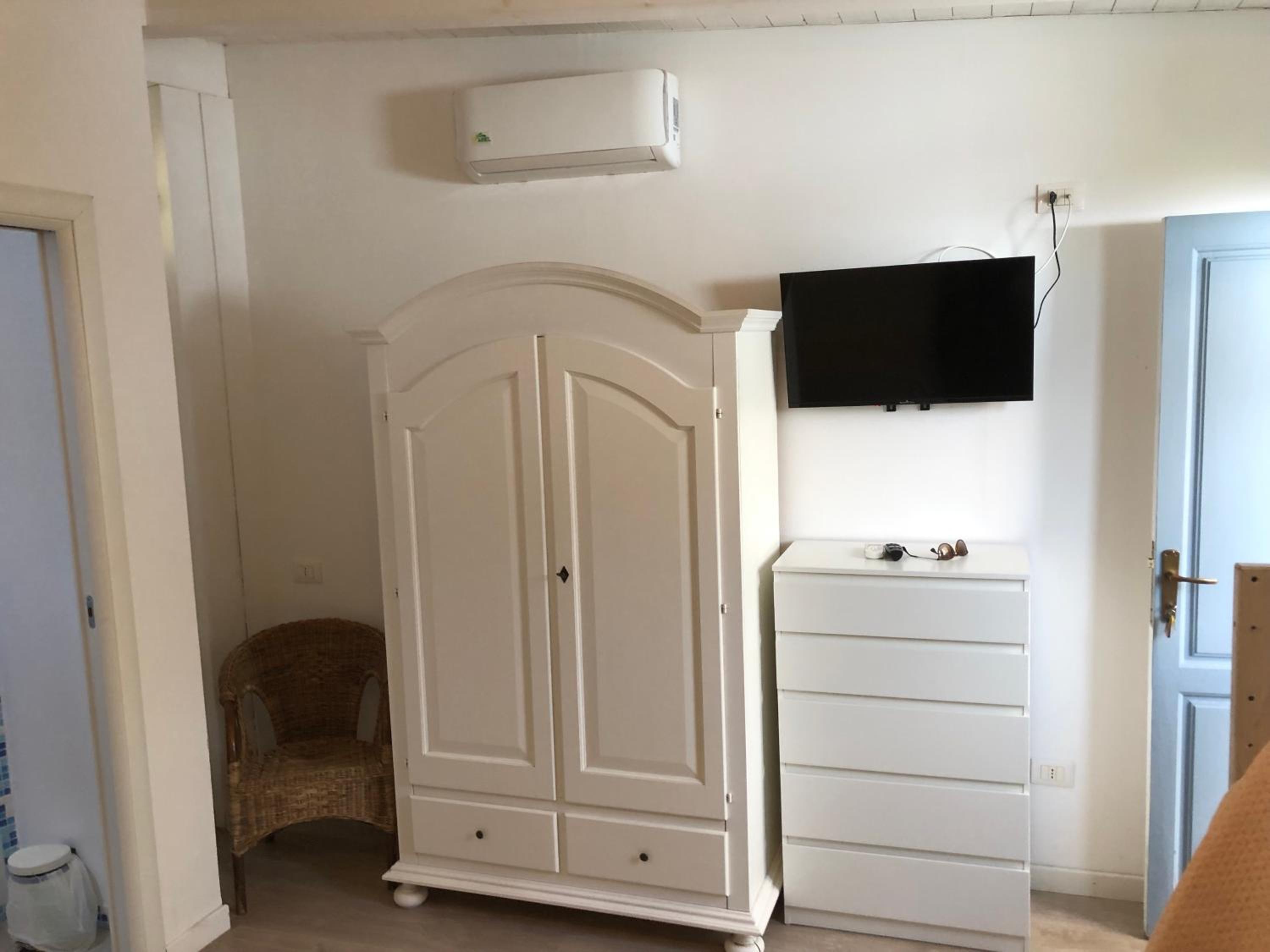 B&B Xenia