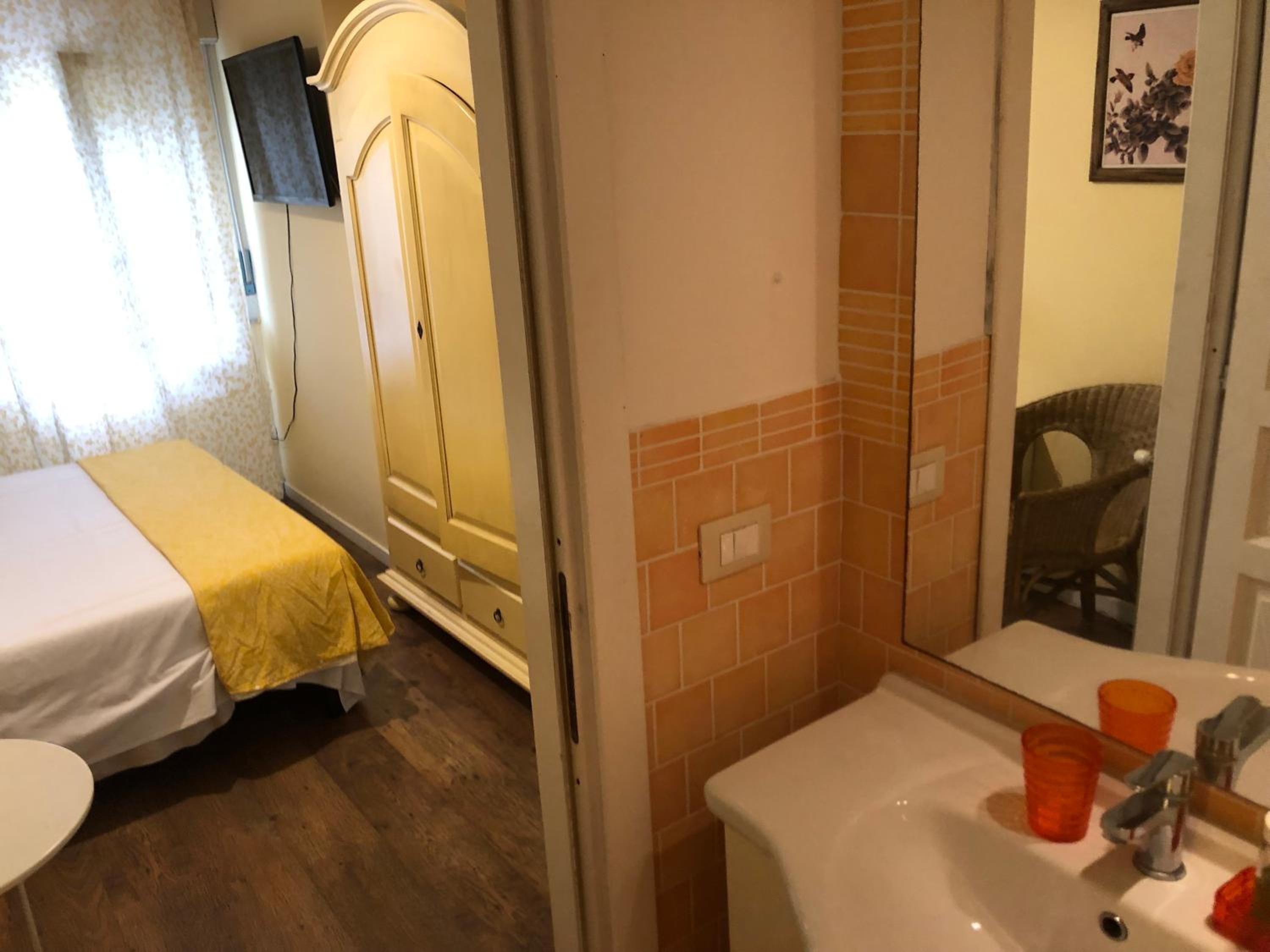 B&B Xenia