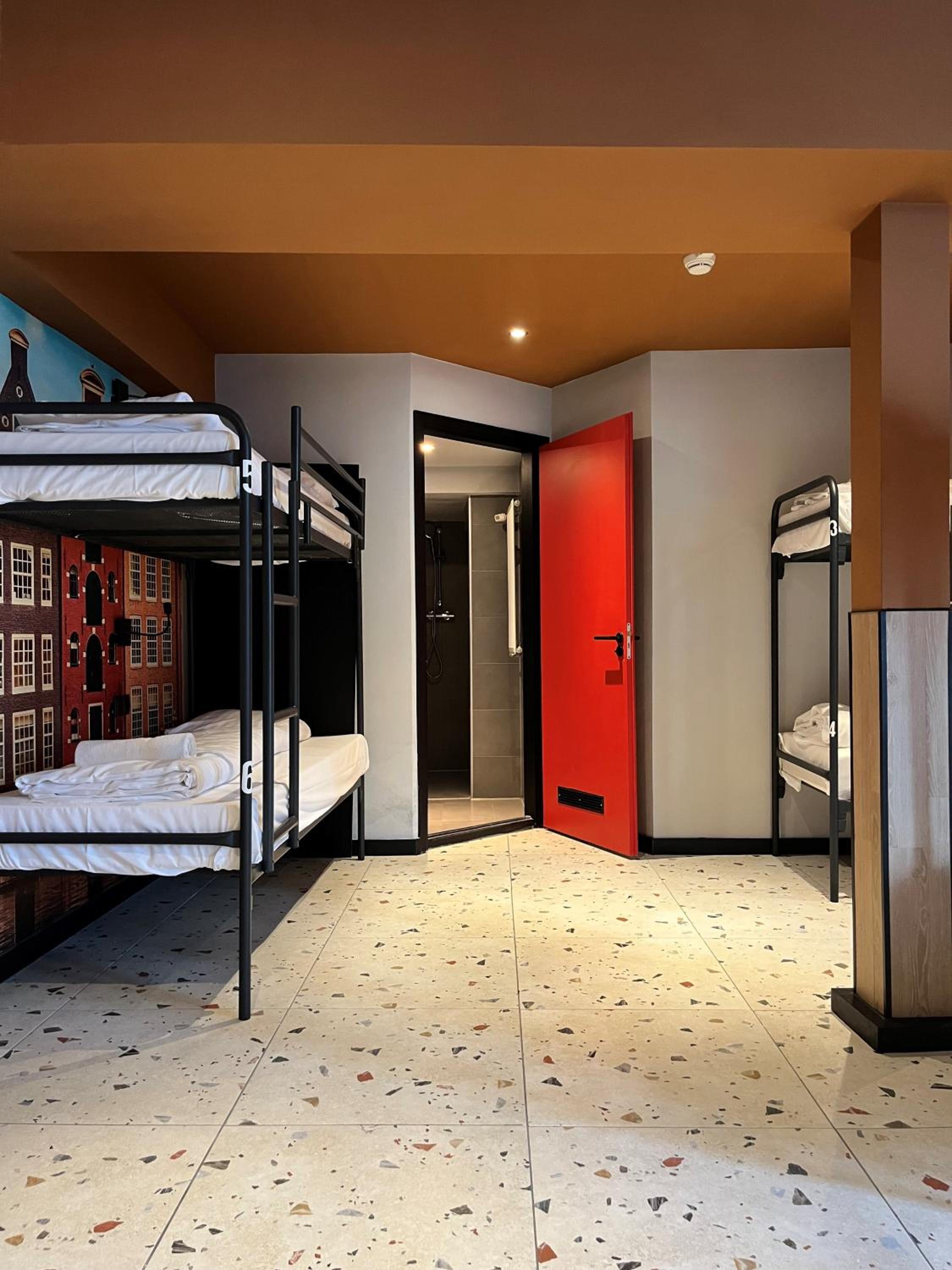 Heart of Amsterdam Hostel