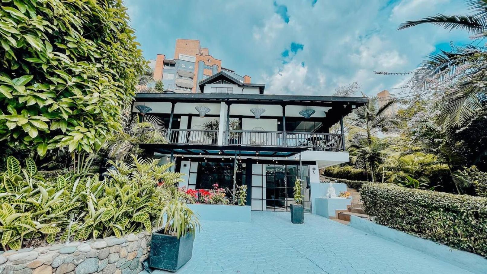 Japandi Buda Loft Close To Parque Lleras
