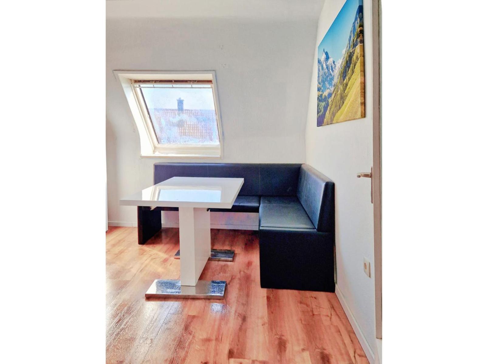 Wohnung Beth im Dachgeschoss mit Balkon