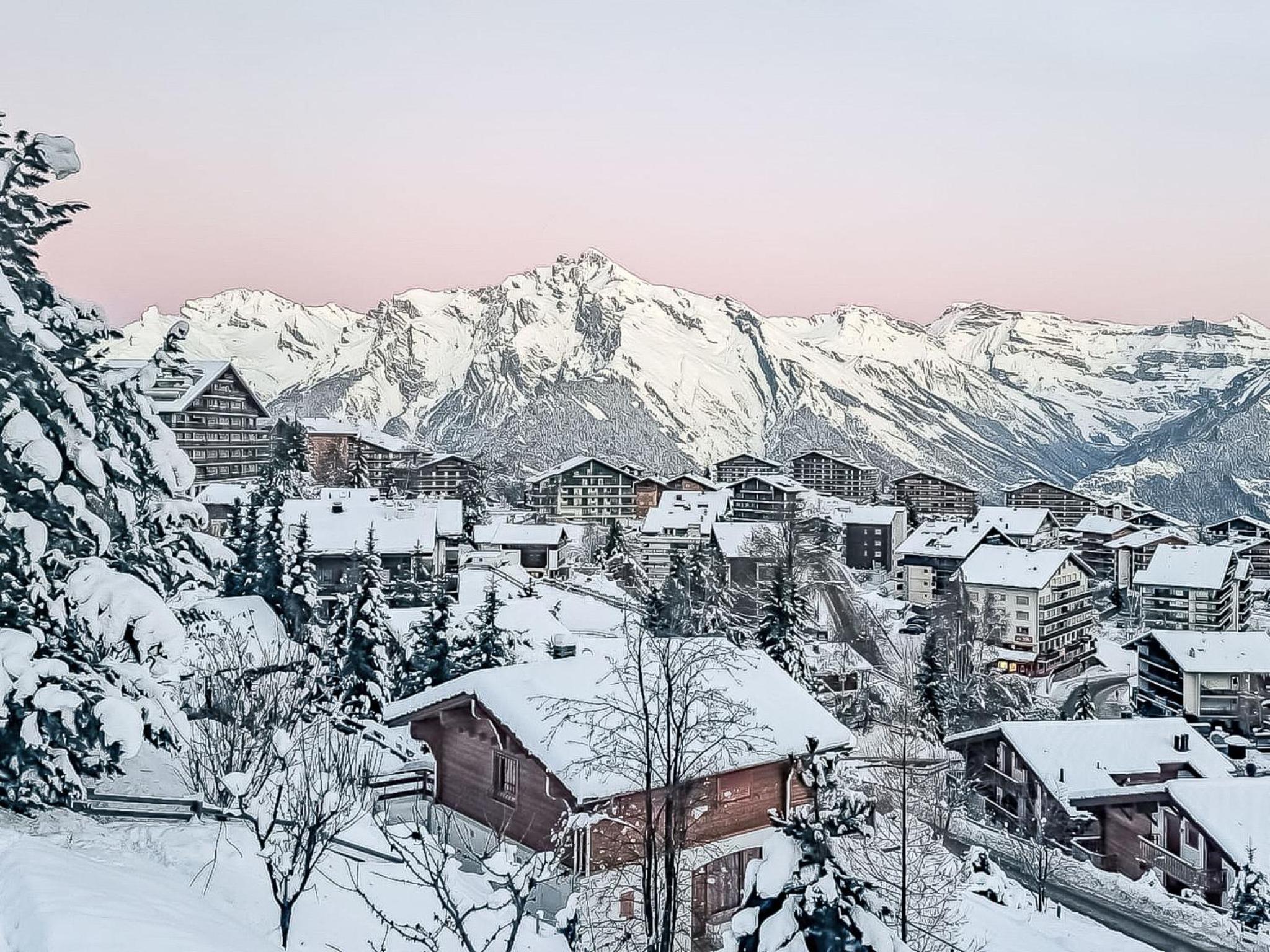 Chalet Le Loup- le Renard et la Belette by Interhome