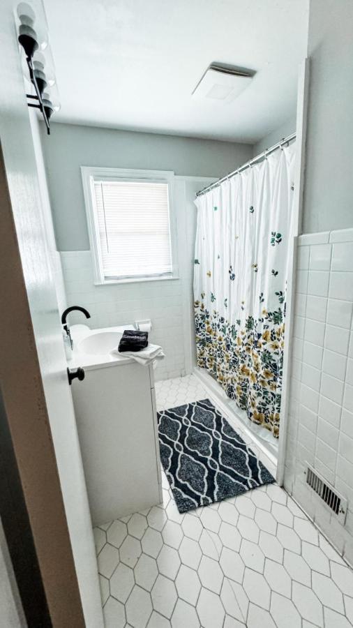 Yellow Door Cottage - 3BR, Pet and family friendly view 3