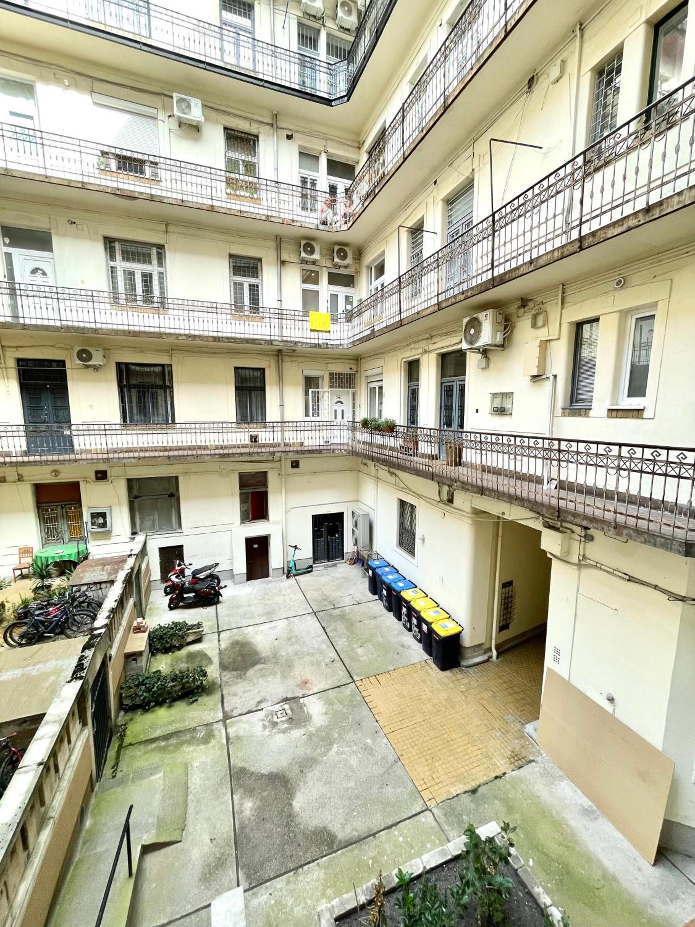 Relax Home with 2 bedroom, 2 bathroom for 6 people in the City Centre FREE COFFEE view 4