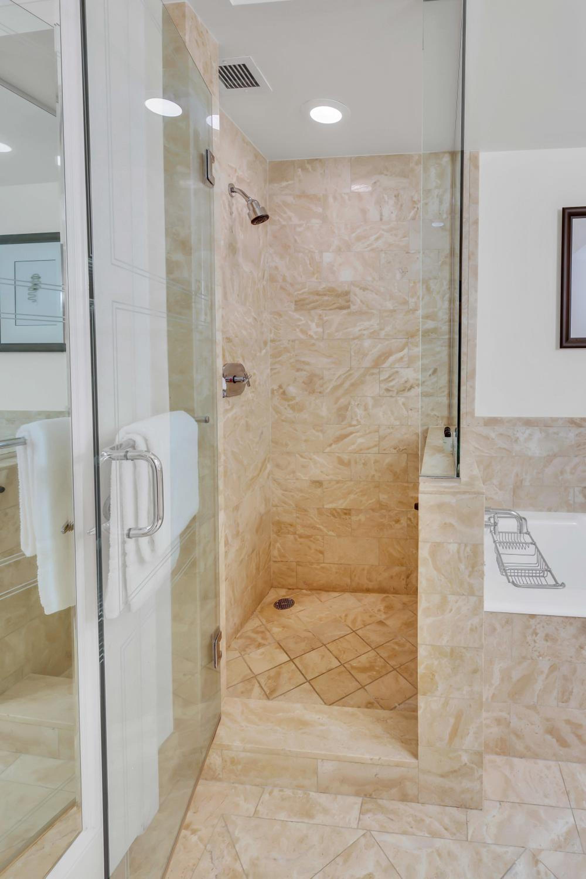 Amazing private studio in Four Seasons Residences Brickell!