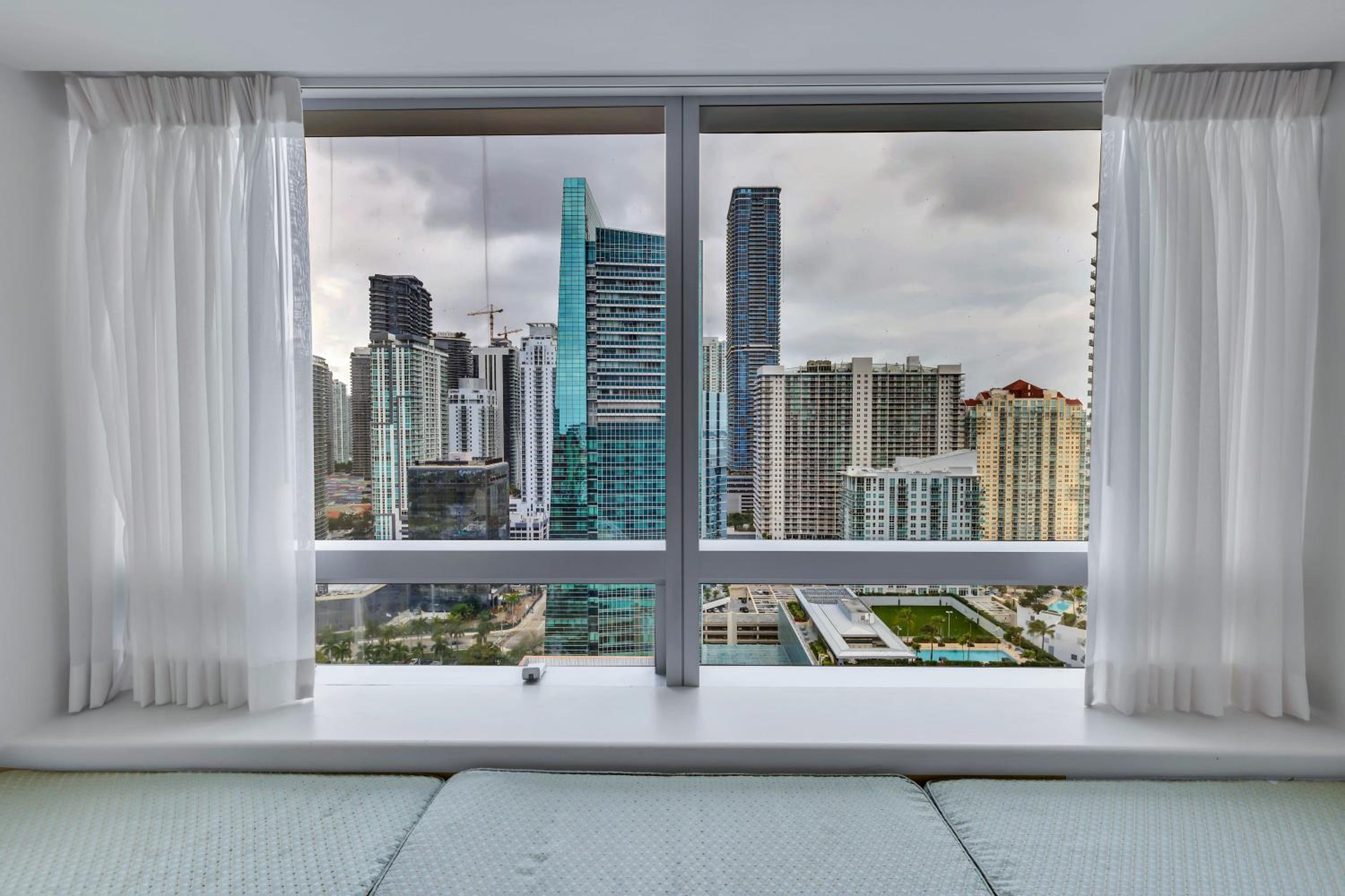 Amazing private studio in Four Seasons Residences Brickell!
