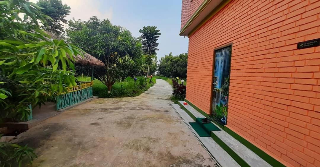 Tharu Mango Garden Resort view 5