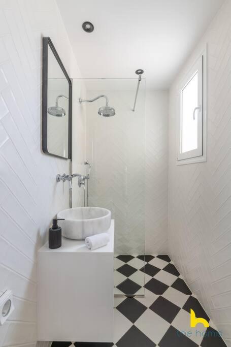 Athenian Retro-Chic Studio, Steps From Kalimarmaro photo 4