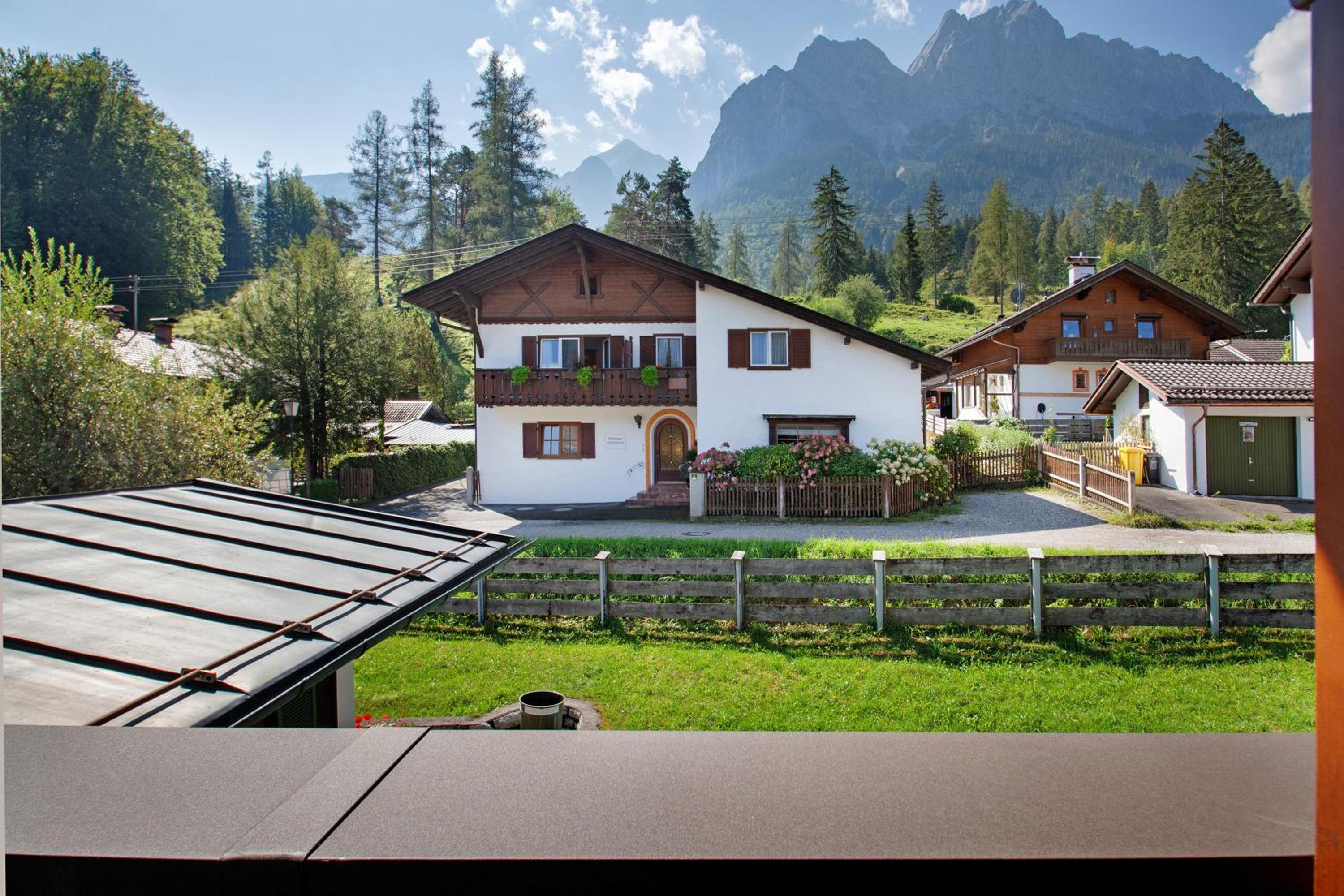 Ferienwohnung Waxensteinblick