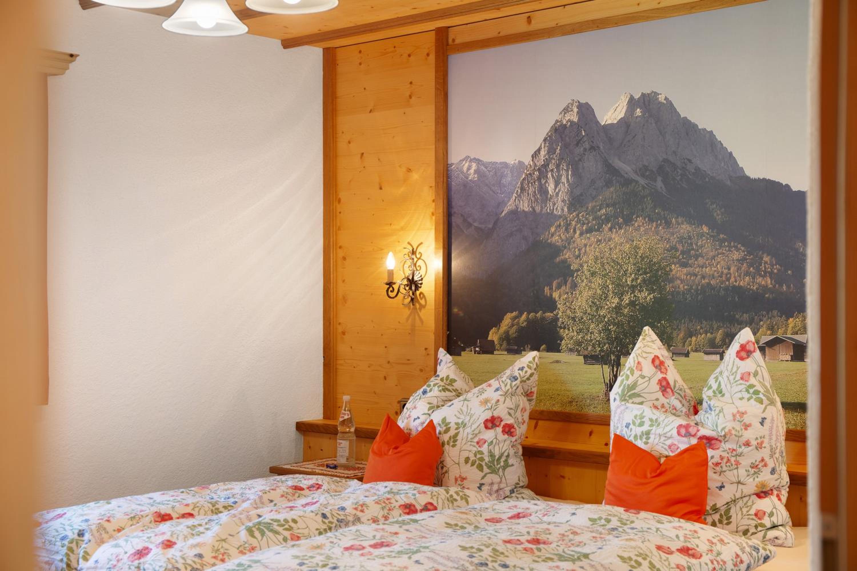 Ferienwohnung Waxensteinblick