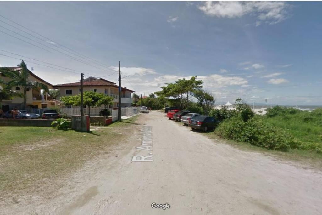 Sobrado em frente ao mar - Itapoá