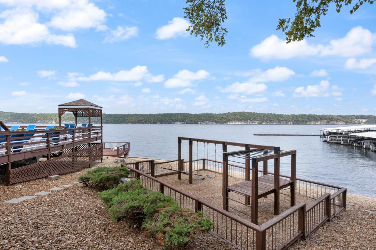 Panoramic Point, Waterfront Condo with Pool, Tennis