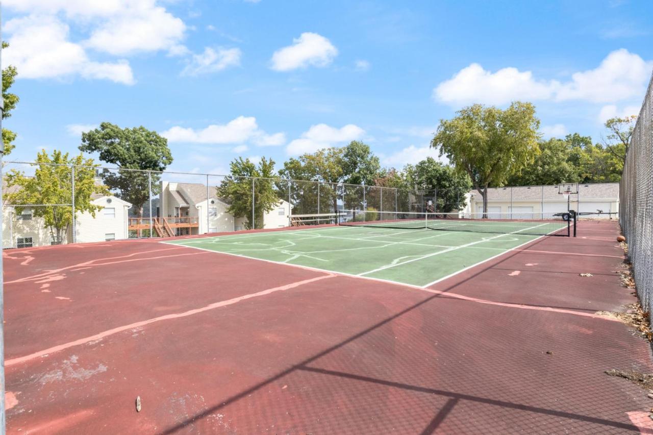 Panoramic Point, Waterfront Condo with Pool, Tennis
