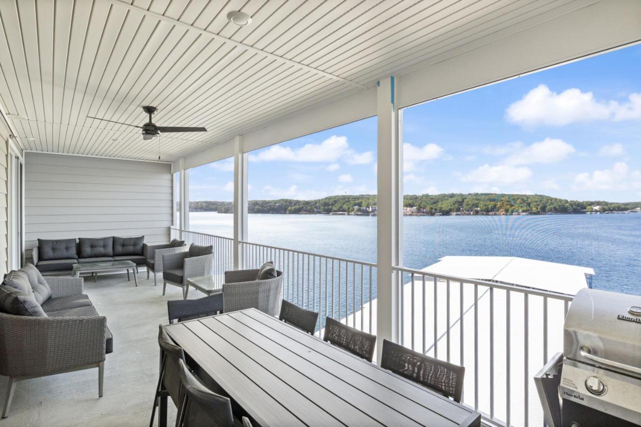 Luxury Island Penthouse - Waterfront, Pool and Deck view 3