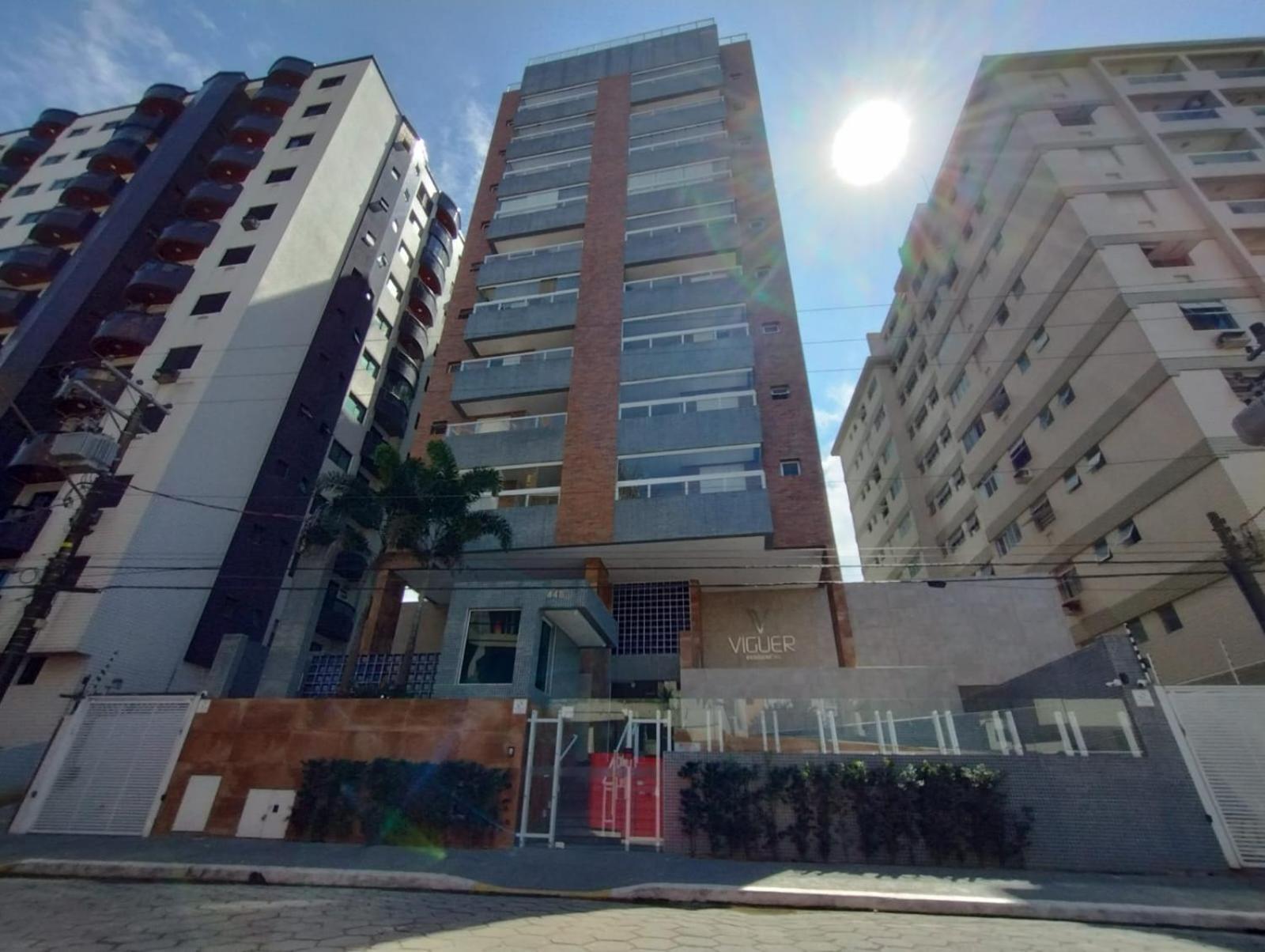 Apartamento na Praia da Guilhermina com Ar Condicionado, Estacionamento Gratuito e WiFi