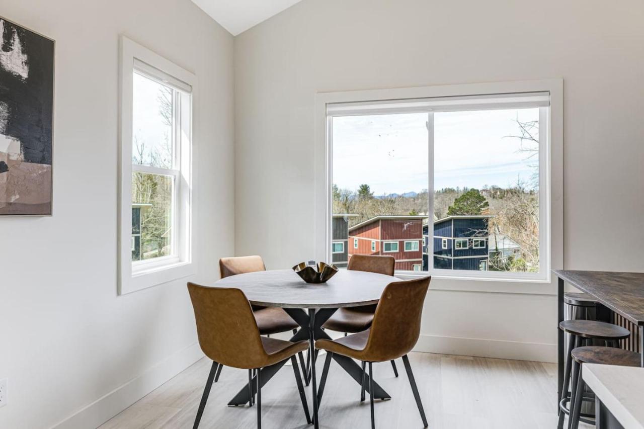 Cozy, Lux 1 Bed Home, Sunny Deck, Walk to Biltmore Village view 4