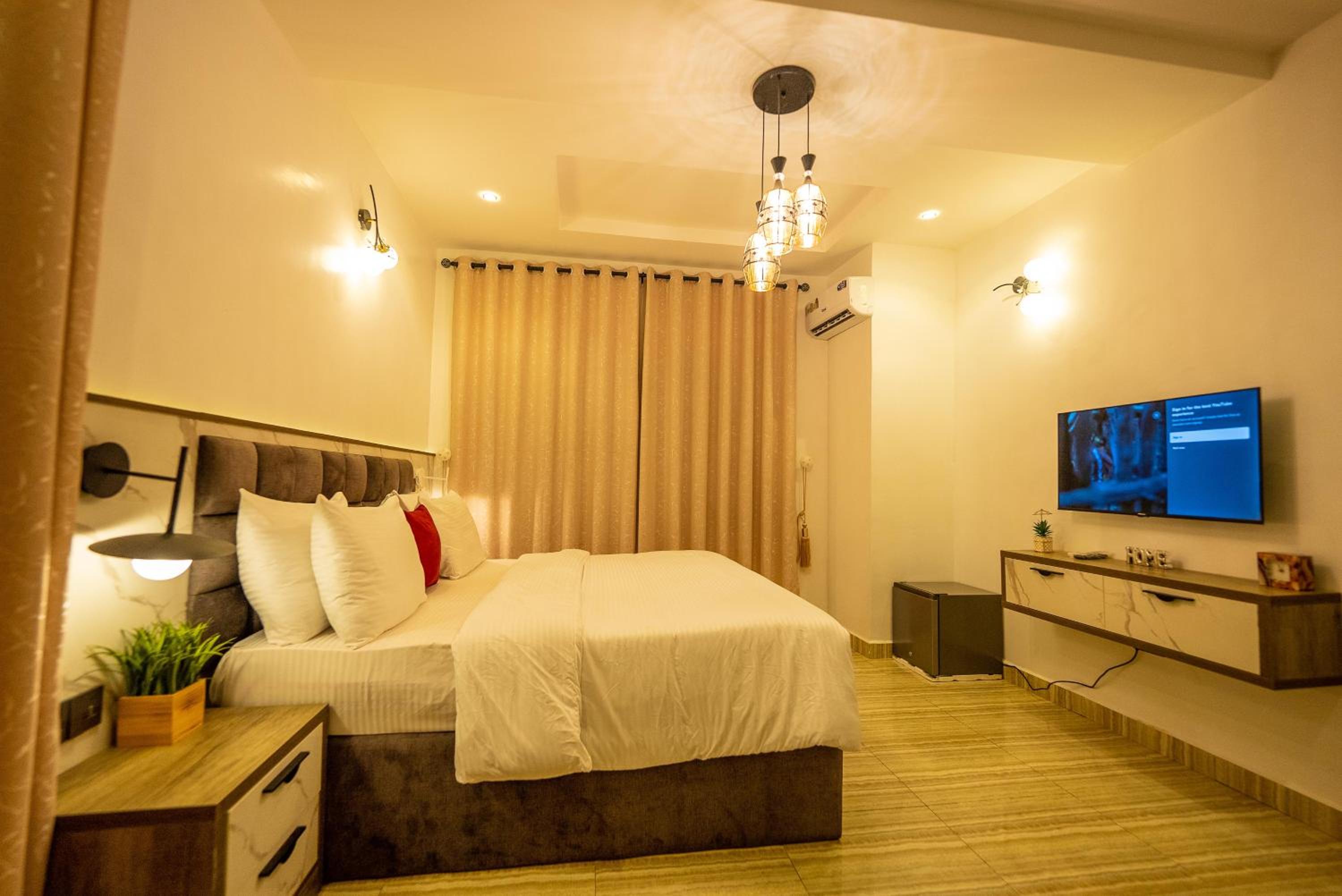 Cozy Leisure 2Bed apartment abuja view 3