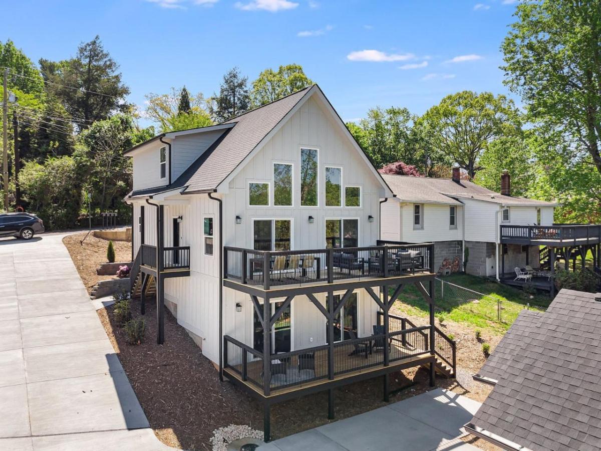 New Beautiful Home with Mtn Views, 2 Decks, Walk to Biltmore Village view 4