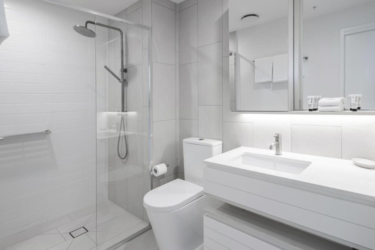 The Signature - Brand New Ocean View 2BR Unit with Parking Infinity Pool