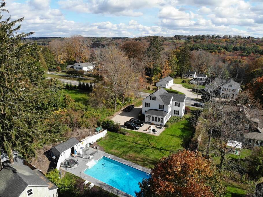 Historic Colonial Pool Walk to Town view 3