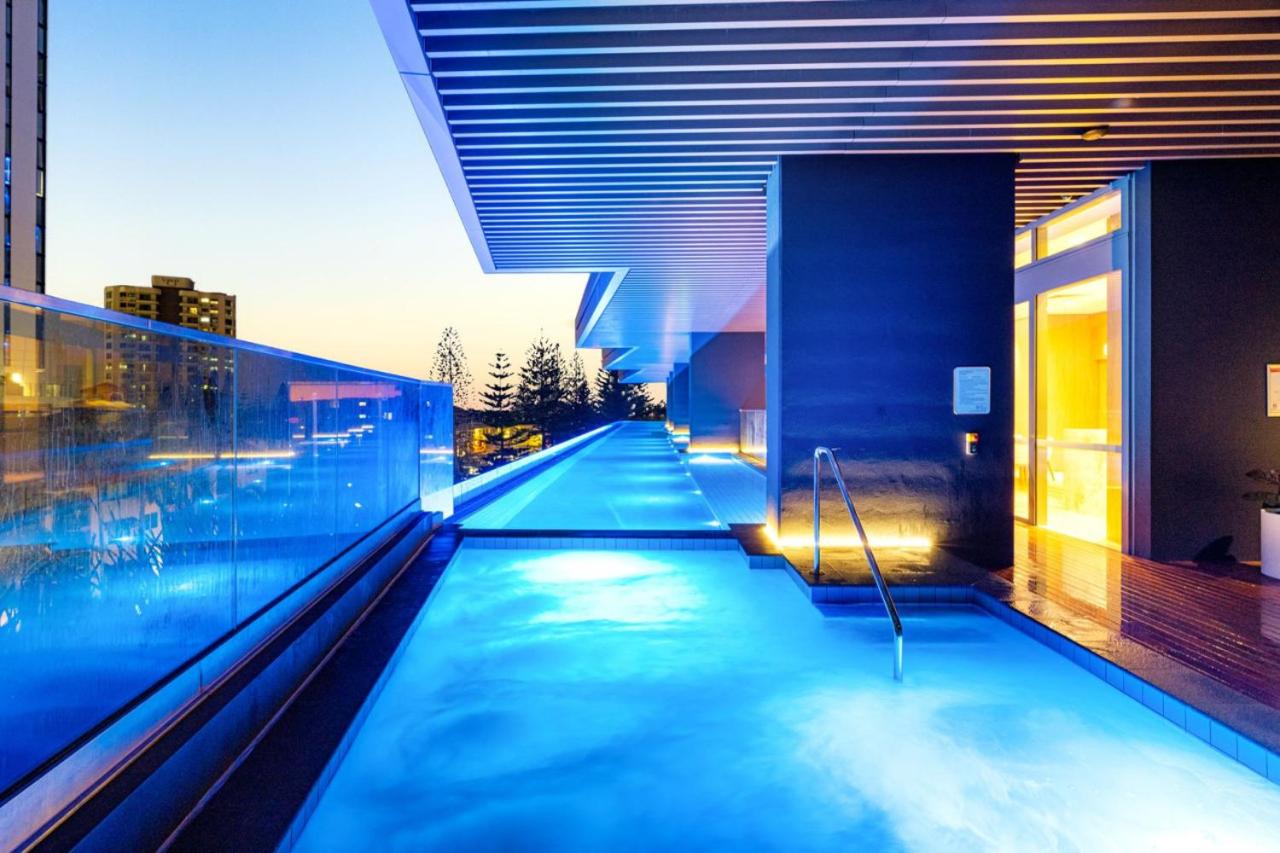The Signature - Brand New Ocean View 2BR Unit with Parking Infinity Pool