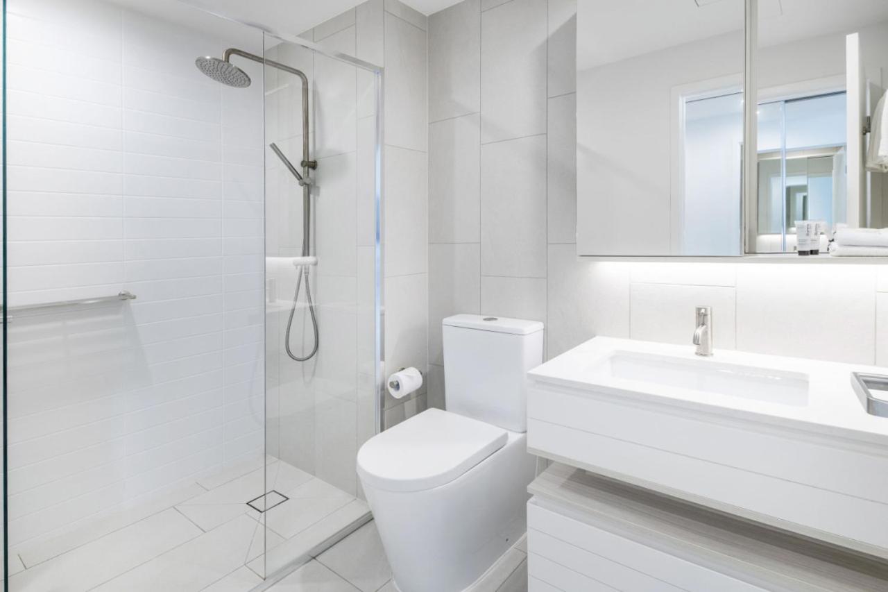 The Signature - Brand New Ocean View 2BR Unit with Parking Infinity Pool