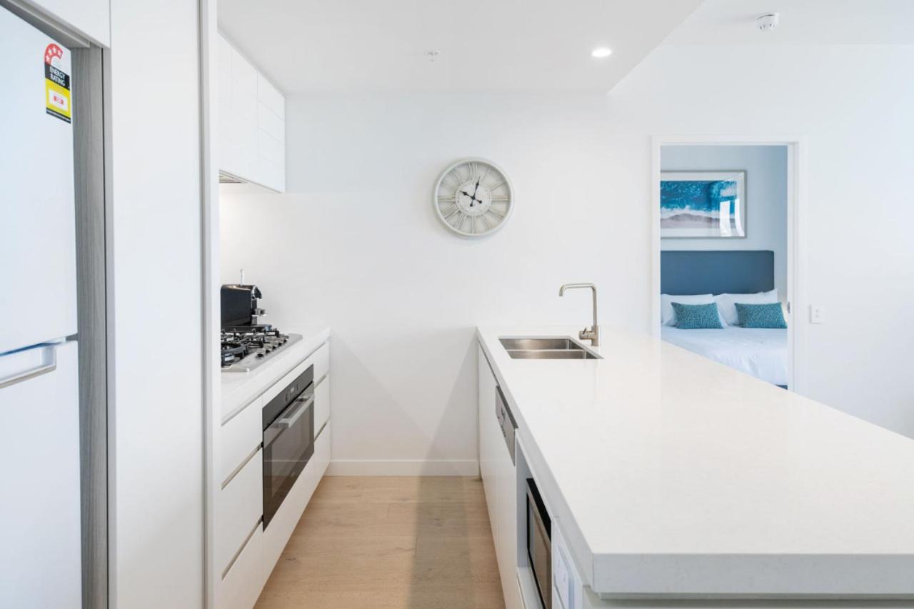 The Signature - Brand New Ocean View 2BR Unit with Parking Infinity Pool