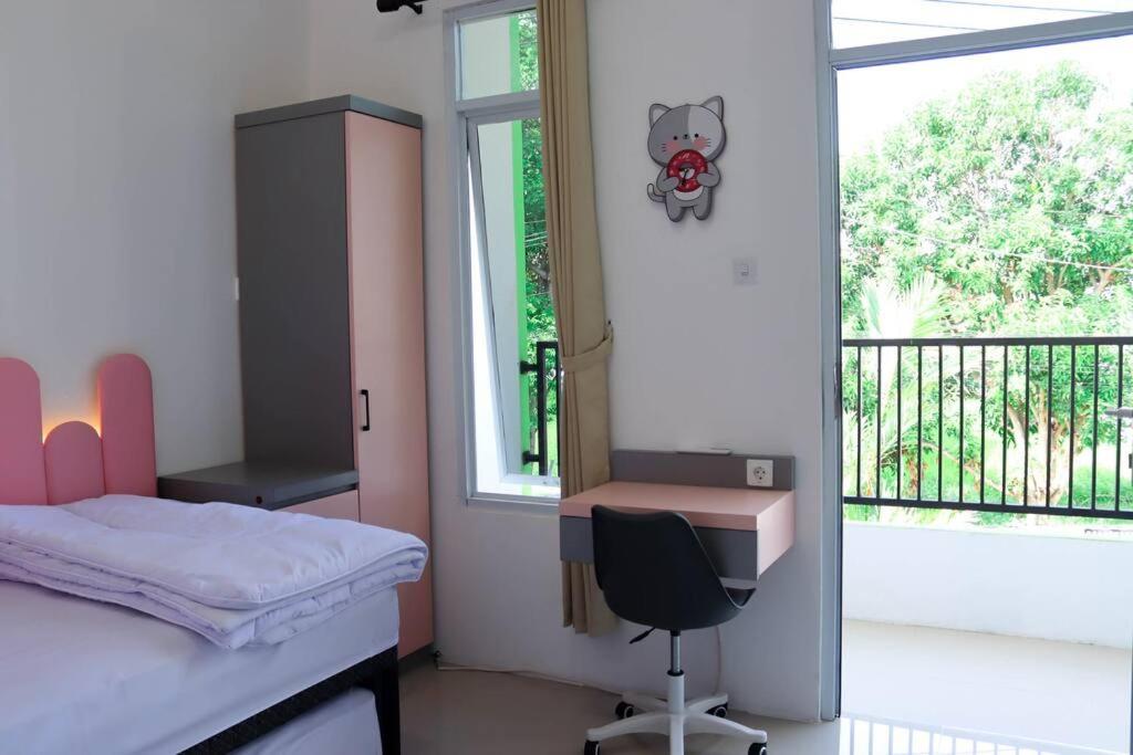 Almahouse guesthouse cirebon