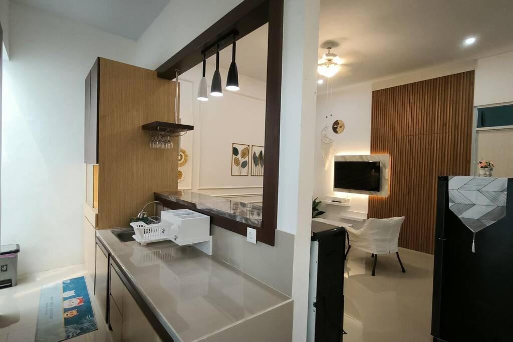 Almahouse guesthouse cirebon
