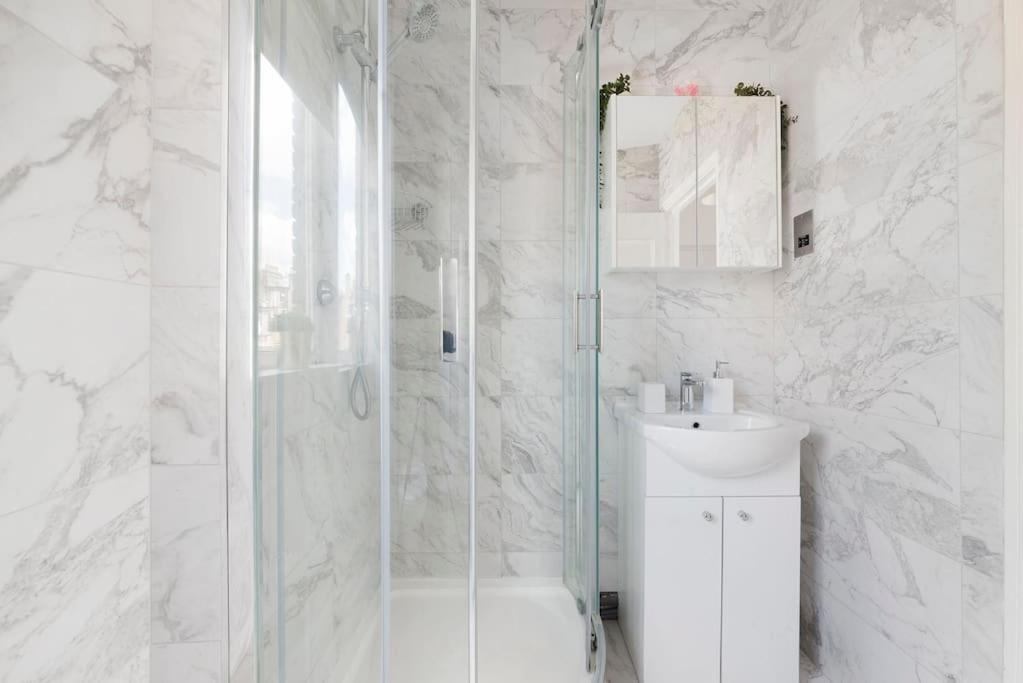 Modern and Airy Belgravia Living